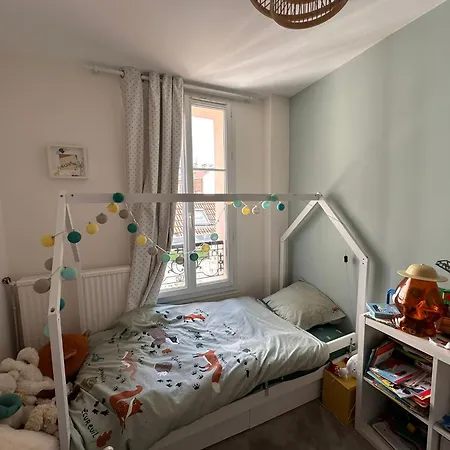 *exceptional Family * Center Of Paris* Apartment
