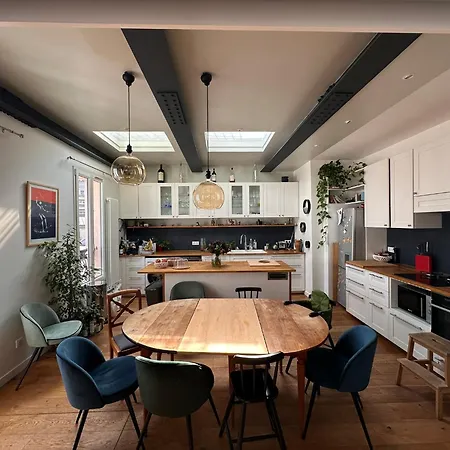 *exceptional Family * Center Of Paris* Apartment